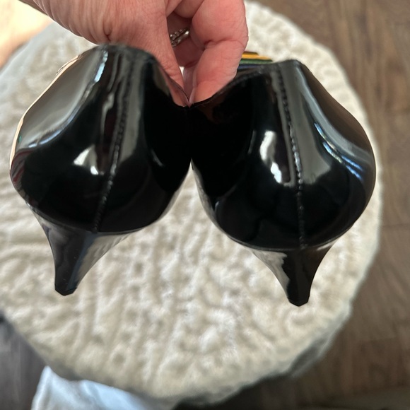 🌈BCBGirls🌈 SHERIR HI-HEEL 
Women Sizes: 6M, ✨EUC✨ - Picture 3 of 16